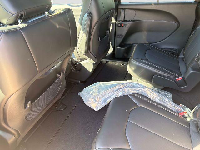 new 2027 Chrysler Pacifica car, priced at $47,842