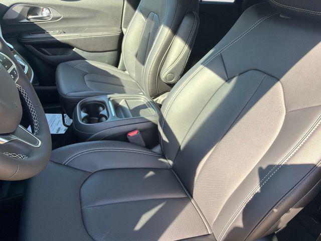 new 2027 Chrysler Pacifica car, priced at $47,842
