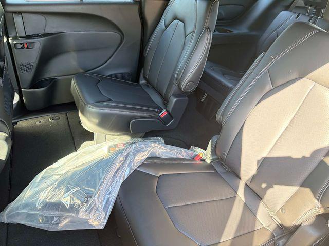 new 2027 Chrysler Pacifica car, priced at $47,842