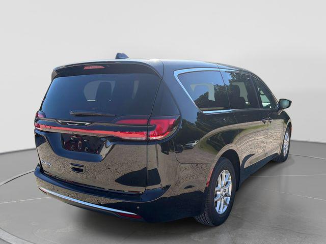 new 2027 Chrysler Pacifica car, priced at $47,842