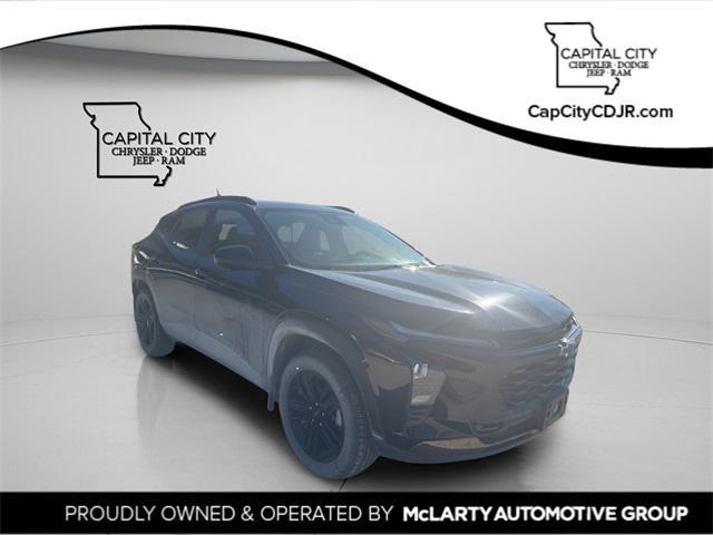 used 2025 Chevrolet Trax car, priced at $23,185