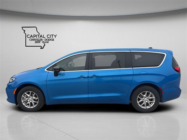new 2026 Chrysler Pacifica car, priced at $39,915