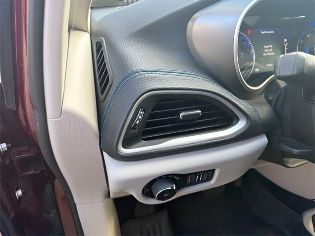 used 2021 Chrysler Pacifica car, priced at $20,255