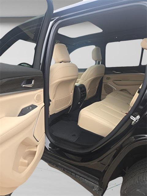 new 2026 Jeep Grand Cherokee car, priced at $50,105