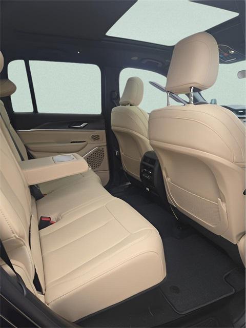 new 2026 Jeep Grand Cherokee car, priced at $50,105