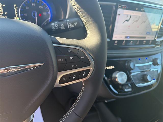 new 2026 Chrysler Pacifica car, priced at $39,420