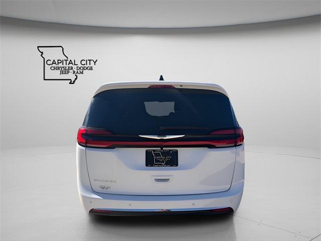 new 2026 Chrysler Pacifica car, priced at $39,420