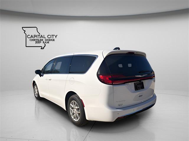 new 2026 Chrysler Pacifica car, priced at $39,420