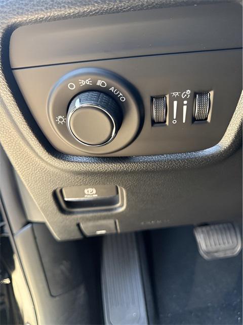 new 2025 Jeep Grand Cherokee car, priced at $37,840