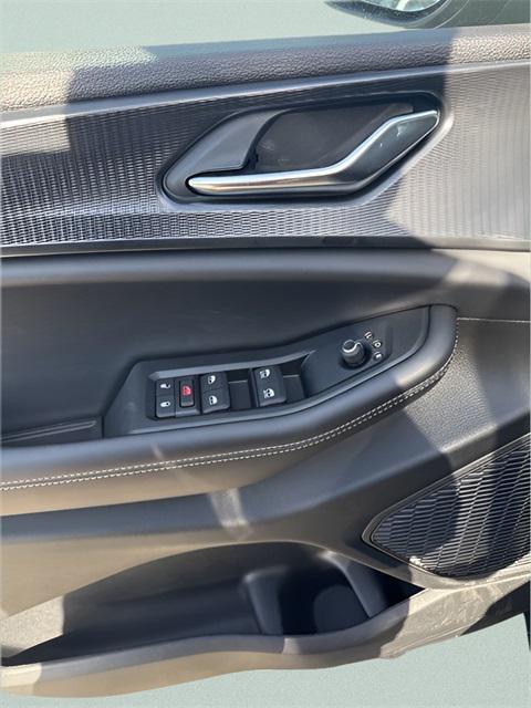 new 2025 Jeep Grand Cherokee car, priced at $37,840