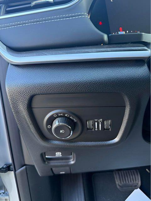 new 2025 Jeep Grand Cherokee L car, priced at $44,744