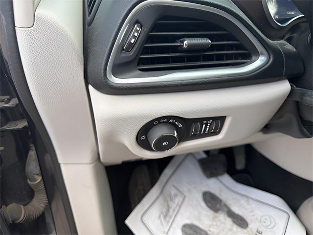 used 2019 Chrysler Pacifica car, priced at $13,350