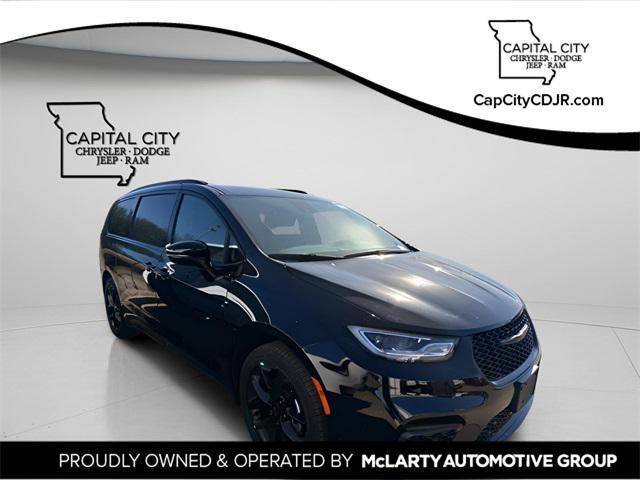 new 2026 Chrysler Pacifica car, priced at $41,393