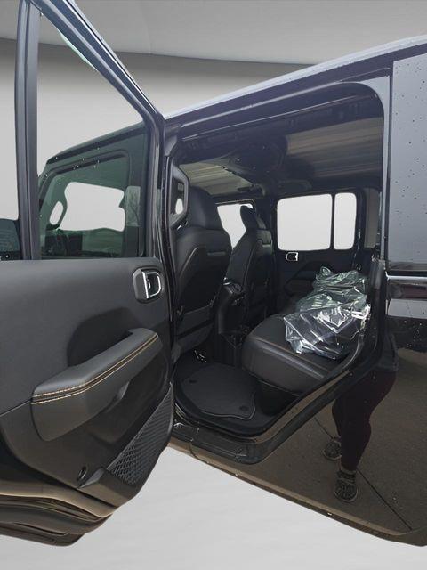 new 2026 Jeep Gladiator car, priced at $40,602