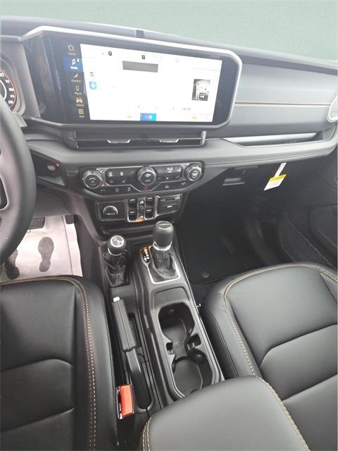 new 2026 Jeep Gladiator car, priced at $42,602