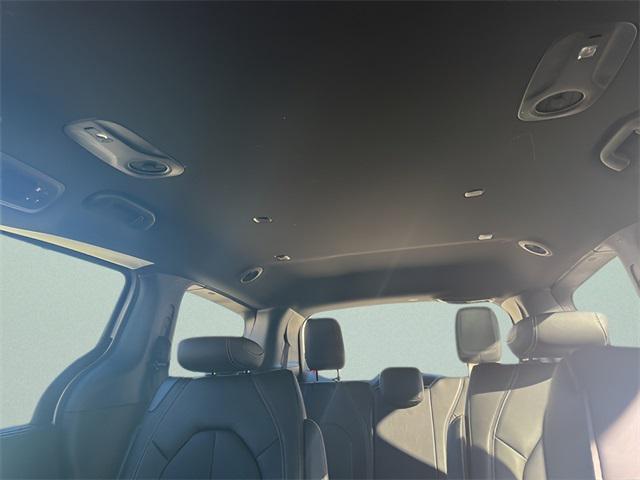 new 2026 Chrysler Pacifica car, priced at $39,915