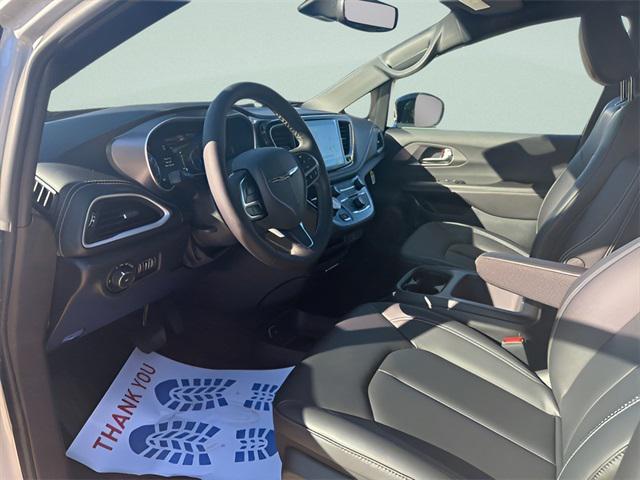 new 2026 Chrysler Pacifica car, priced at $39,915