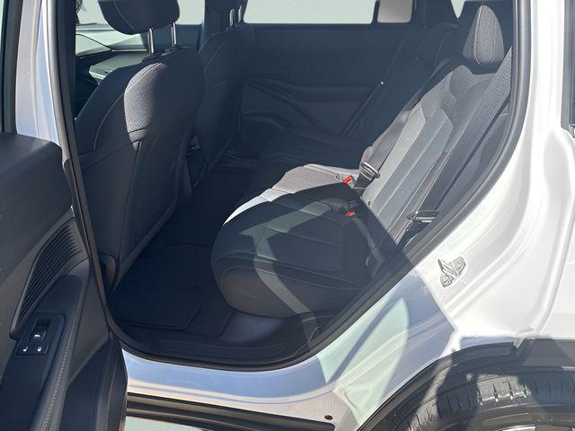 new 2026 Jeep Cherokee car, priced at $39,995