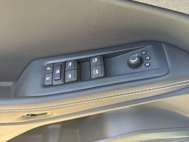 new 2026 Jeep Cherokee car, priced at $39,582