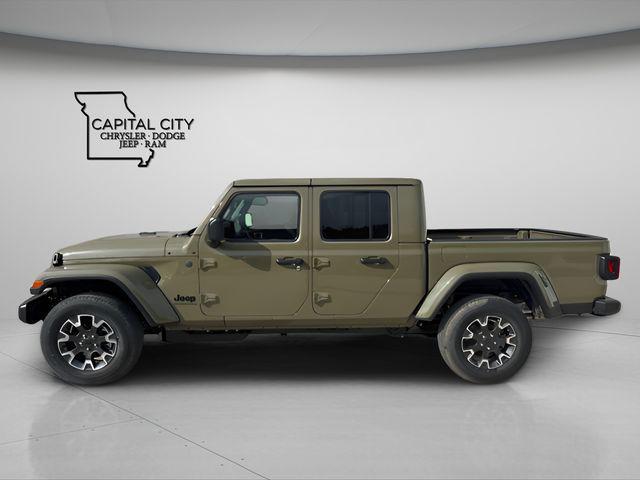 new 2026 Jeep Gladiator car, priced at $41,602