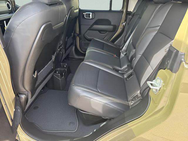 new 2026 Jeep Gladiator car, priced at $41,602