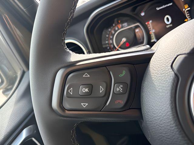 new 2026 Jeep Gladiator car, priced at $41,602