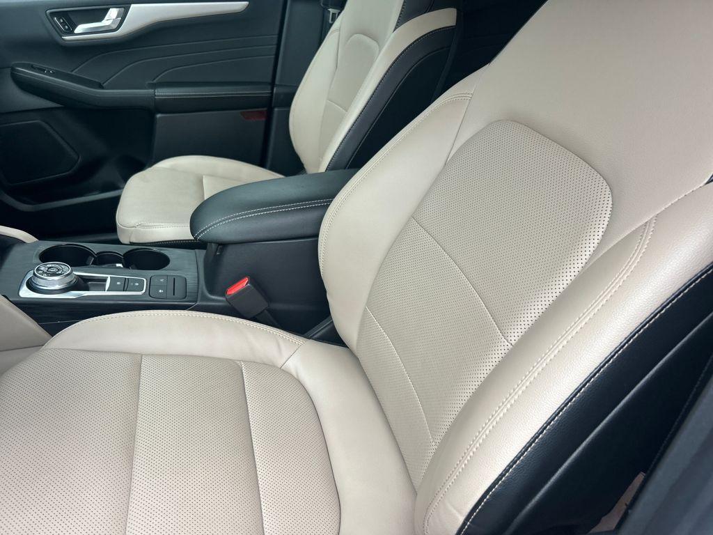 used 2022 Ford Escape car, priced at $22,999