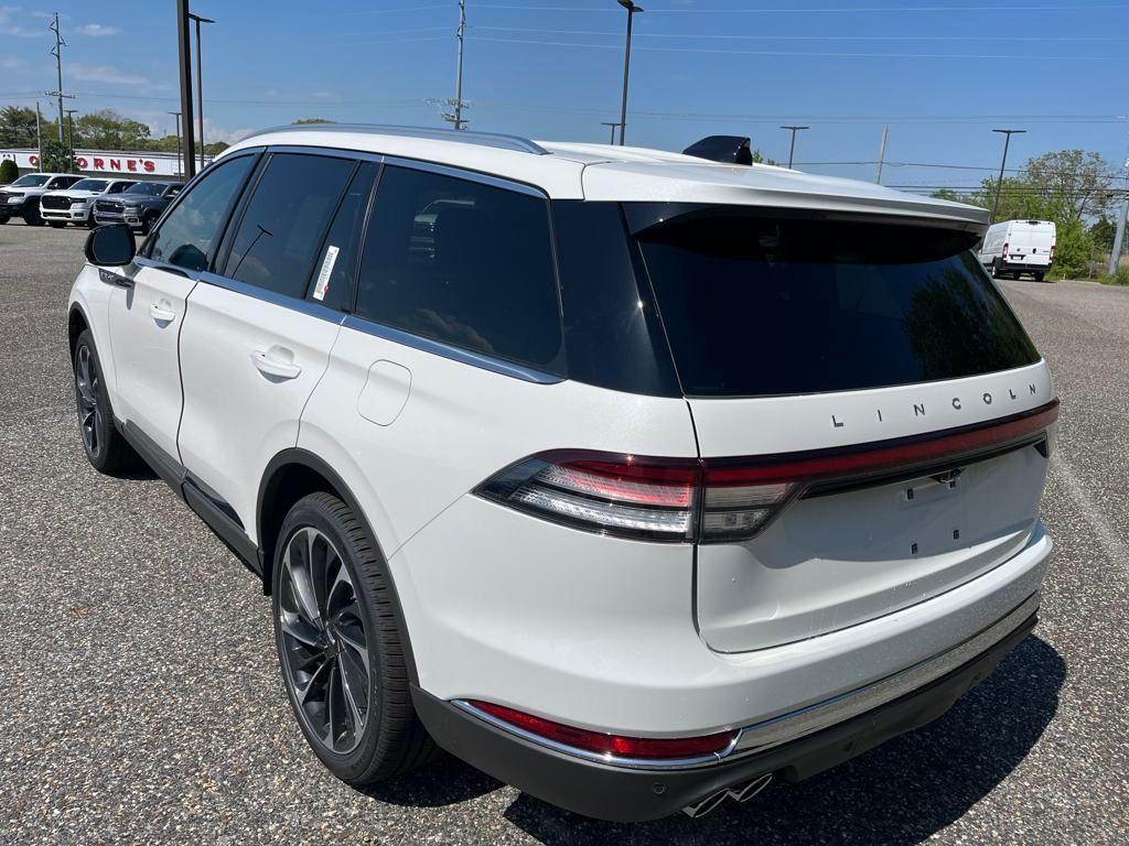 new 2025 Lincoln Aviator car, priced at $66,375