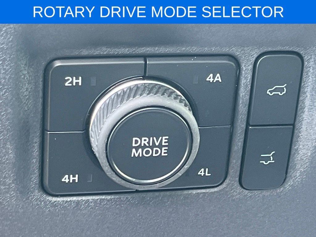 new 2025 Ford Expedition Max car, priced at $91,879