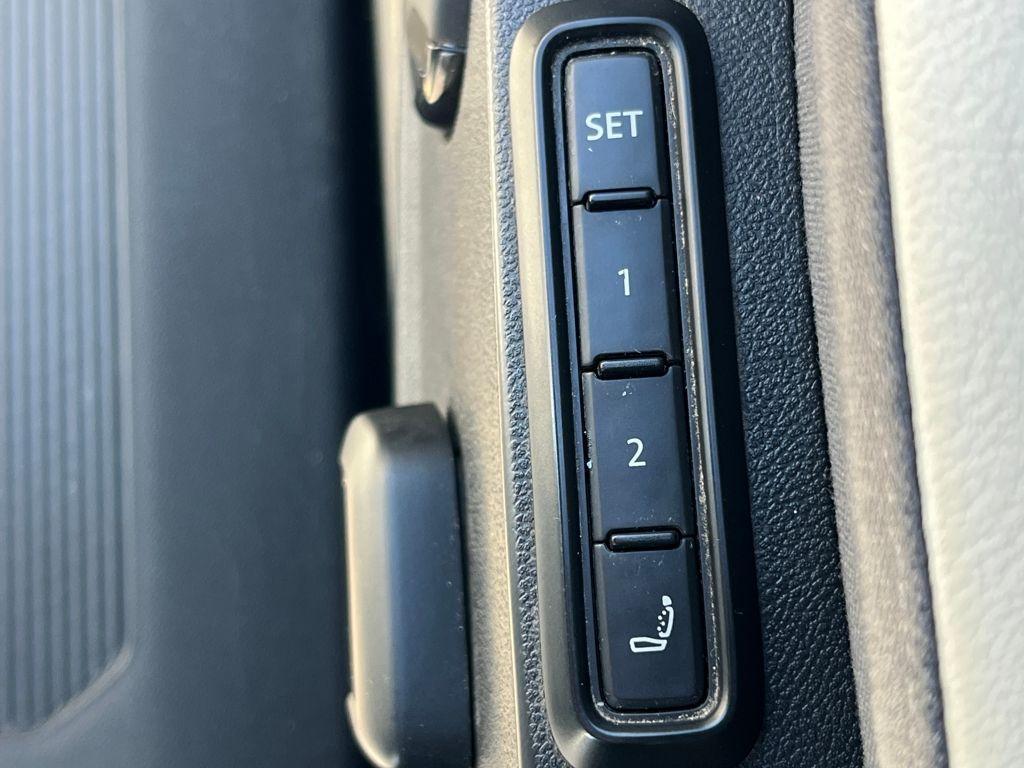 used 2021 Volkswagen ID.4 car, priced at $16,399