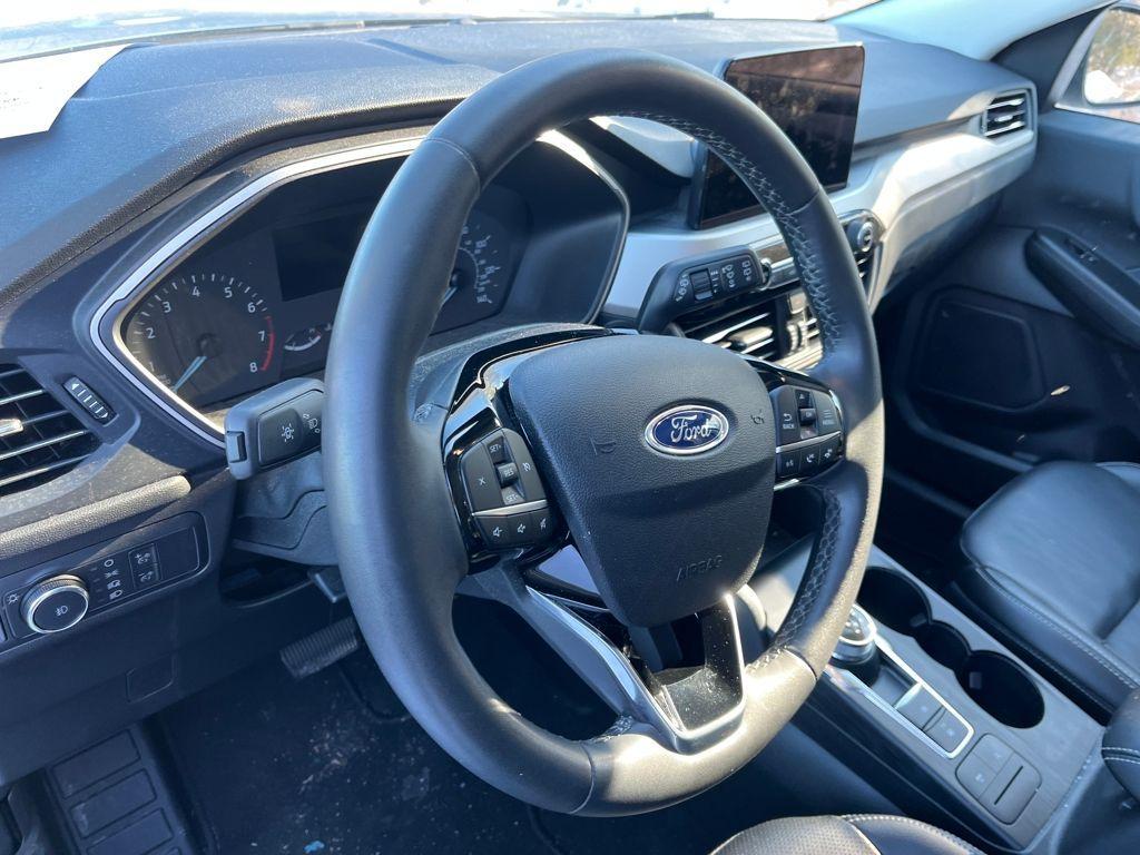 used 2022 Ford Escape car, priced at $21,799
