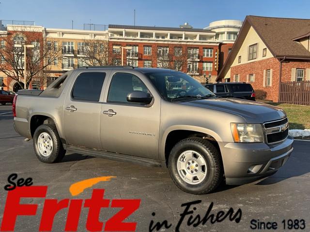 used 2009 Chevrolet Avalanche car, priced at $7,252