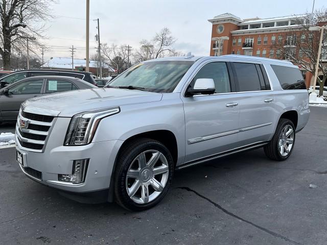 used 2020 Cadillac Escalade ESV car, priced at $30,980