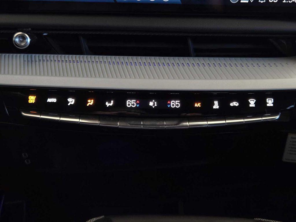 new 2025 Cadillac OPTIQ car, priced at $58,039