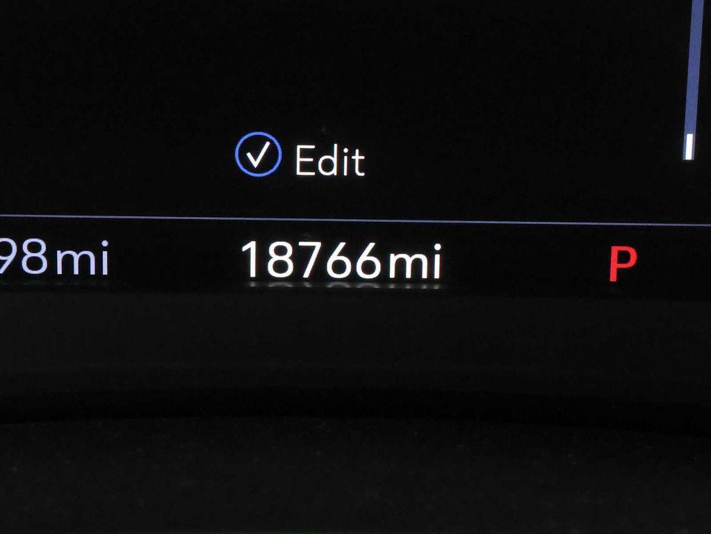 used 2023 Cadillac XT4 car, priced at $31,579