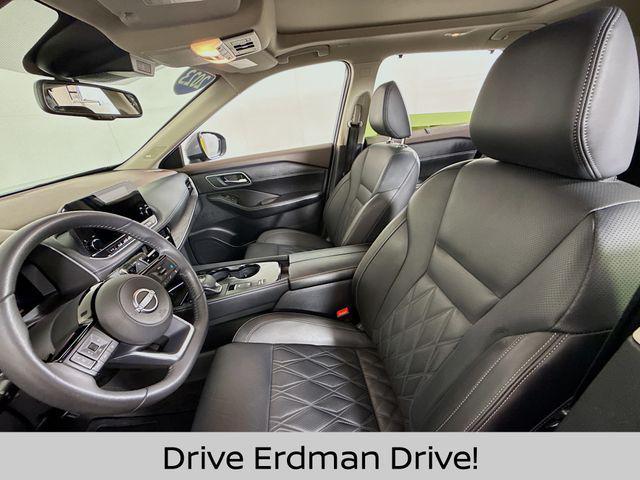 used 2023 Nissan Rogue car, priced at $27,404