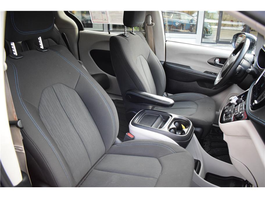 used 2021 Chrysler Pacifica car, priced at $18,695