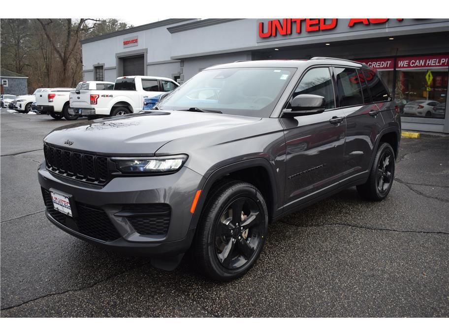 used 2023 Jeep Grand Cherokee car, priced at $28,995