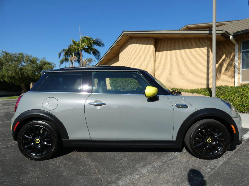 used 2022 MINI Hardtop car, priced at $17,990