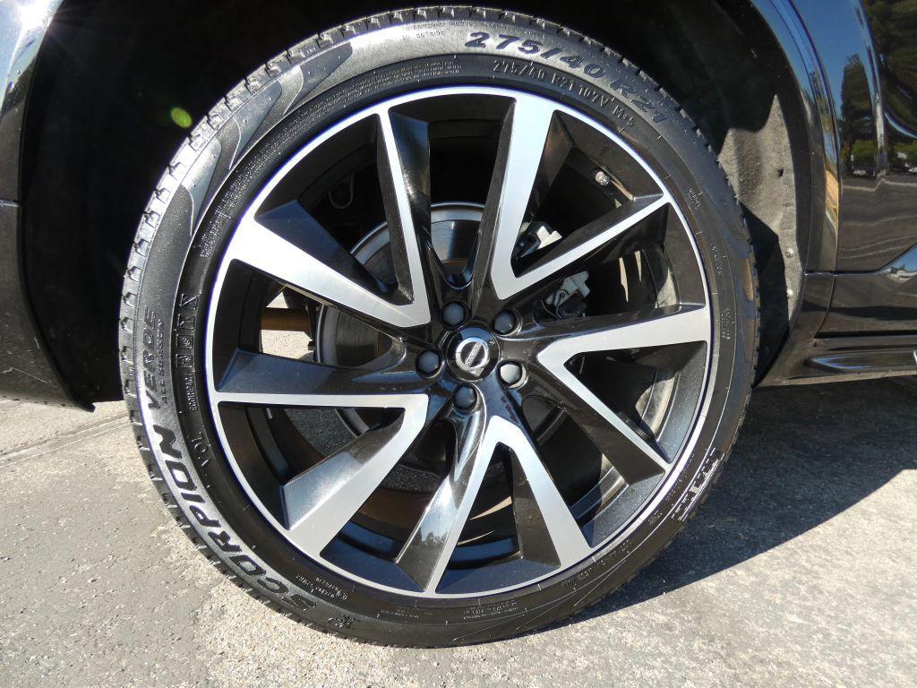 used 2020 Volvo XC90 car, priced at $25,690