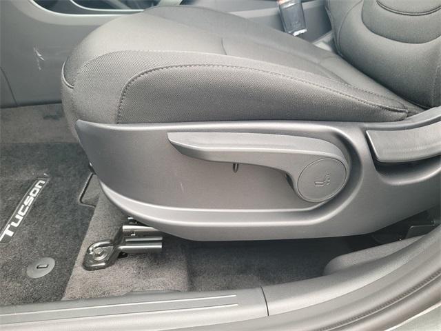 new 2026 Hyundai TUCSON Hybrid car, priced at $34,415