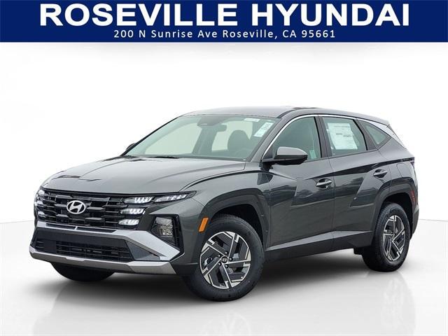 new 2026 Hyundai TUCSON Hybrid car, priced at $34,415