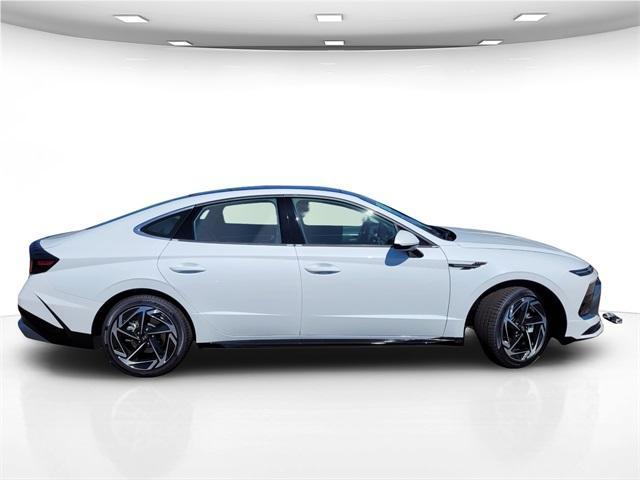 new 2024 Hyundai Sonata car, priced at $29,188