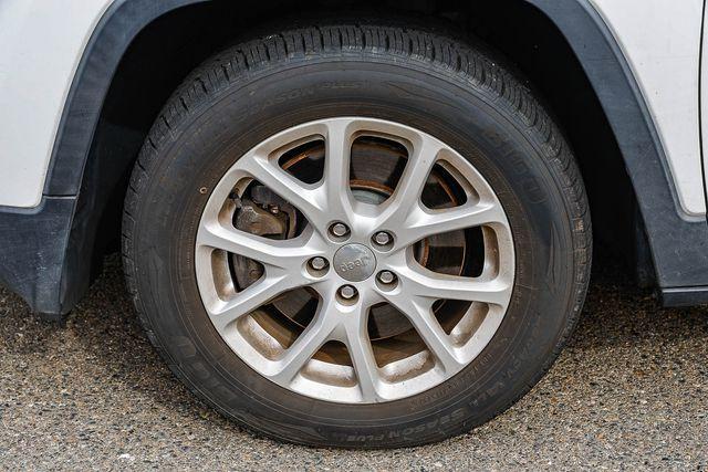 used 2018 Jeep Cherokee car, priced at $13,083