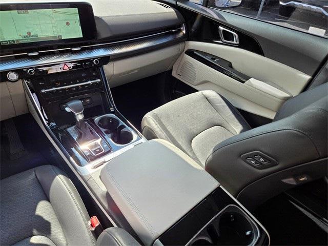 used 2024 Kia Carnival car, priced at $40,875