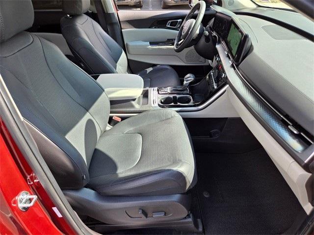 used 2024 Kia Carnival car, priced at $40,875