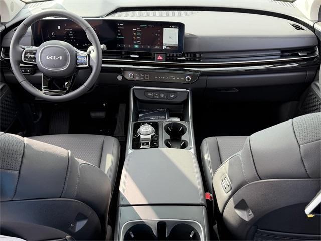 new 2026 Kia Carnival Hybrid car, priced at $57,865