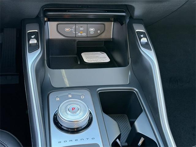 new 2026 Kia Sorento Hybrid car, priced at $40,930