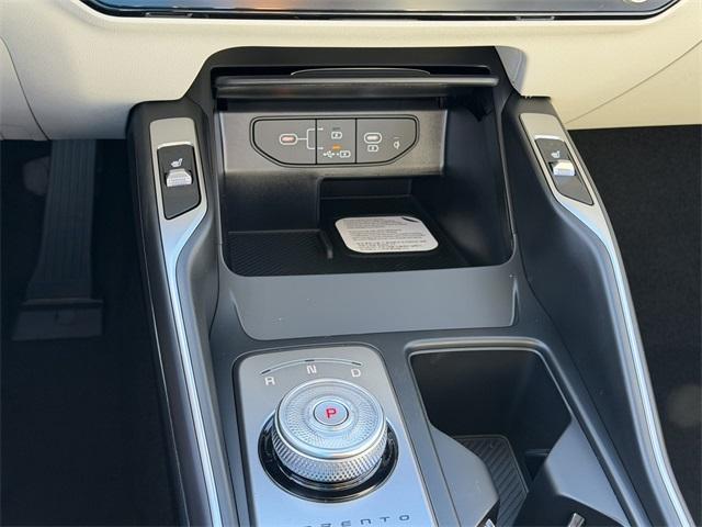 new 2026 Kia Sorento Hybrid car, priced at $40,370