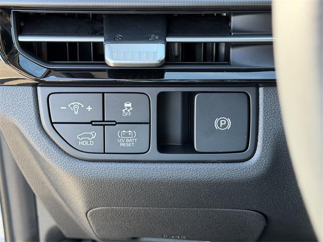 new 2026 Kia Sportage Hybrid car, priced at $35,775